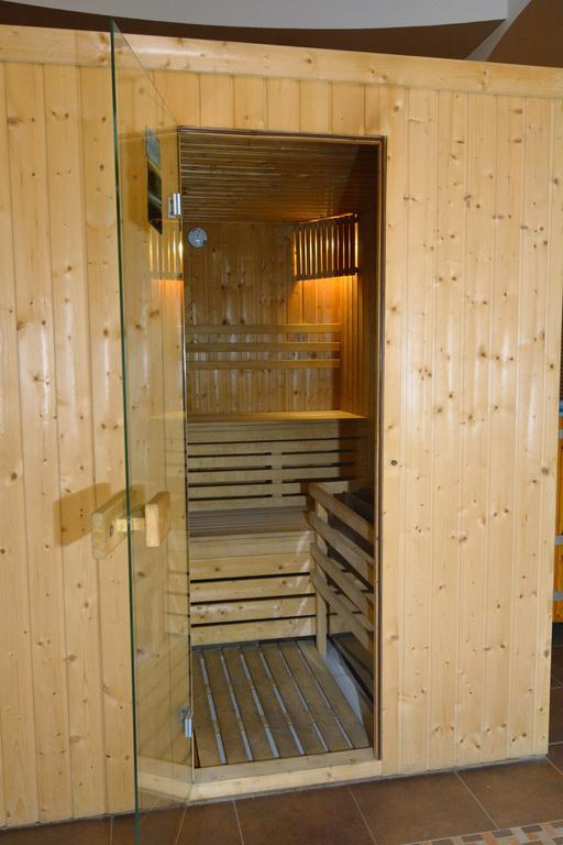 Sala Bankietowa I Pokoje Goscinne Sokolka Exterior foto